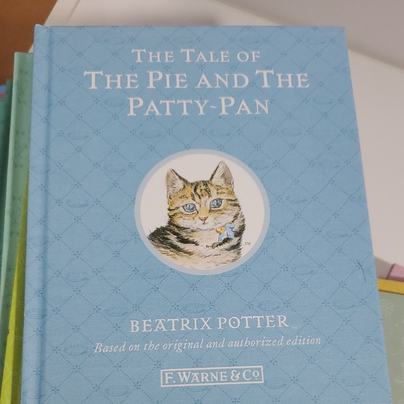 Beatrix Potter Peter Rabbit Library Set 23 Stories - Picture 12 of 16